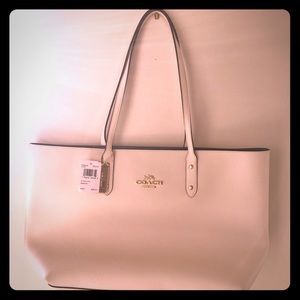 Coach white shoulder bag